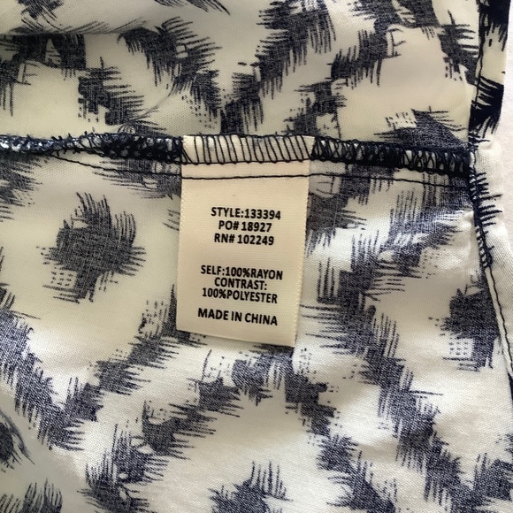 Bundle of 2 navy casual tops - Picture 9 of 13